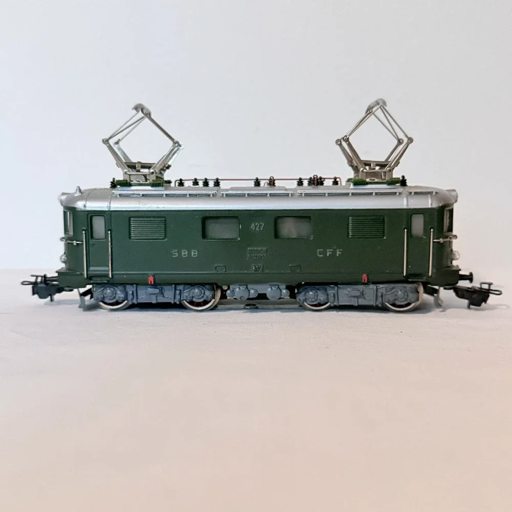 Märklin RET800 427 HO Scale Electric Locomotive Streetcar Green 3014